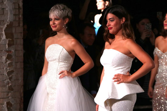 Dulceida, right, with fellow influencer Laura Escanes in 2018 (by Andrea Zamorano)